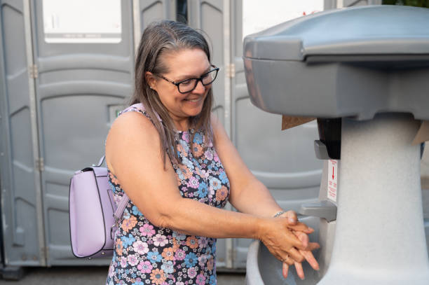 Best Portable restroom trailer rental  in Lafayette, TN
